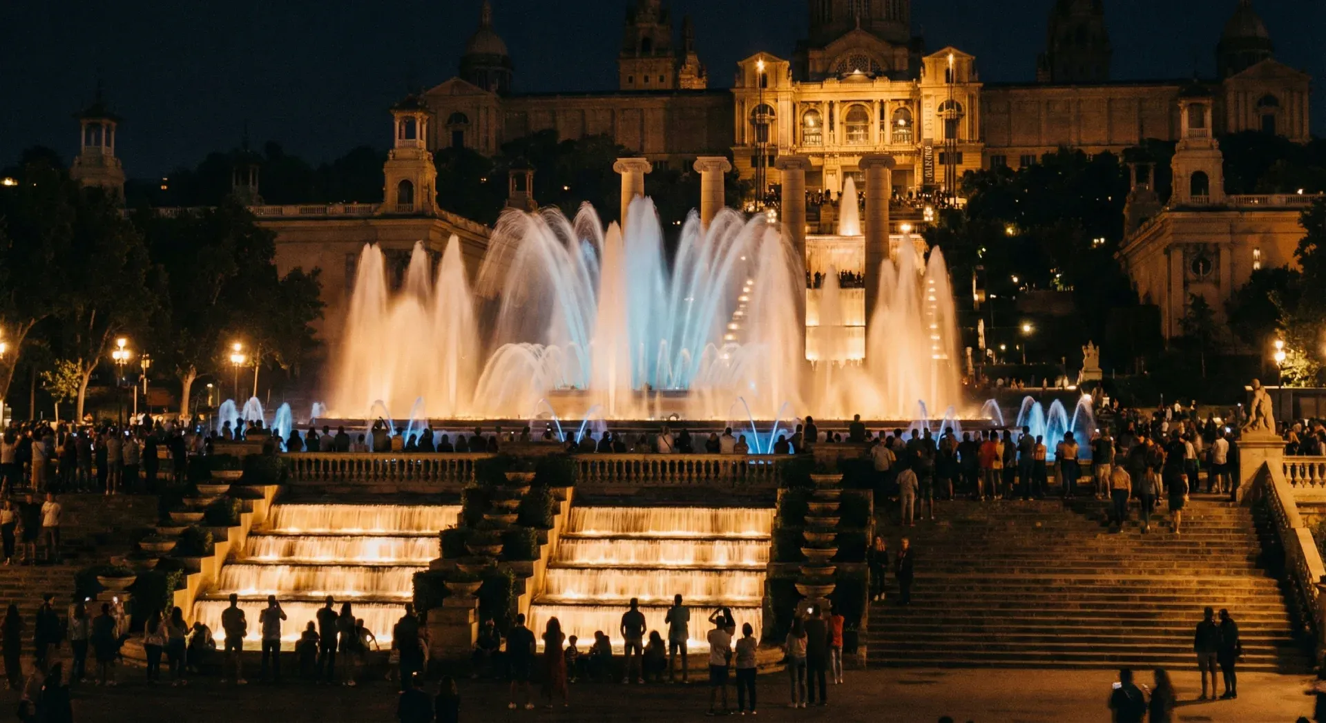 La paz de la montaña sagrada y la magia nocturna de Barcelona en un único e inolvidable programa: sueños pintados con luz y música.